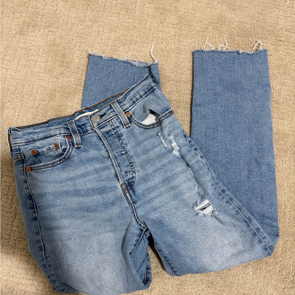 Levi's Light Blue Cropped Jeans